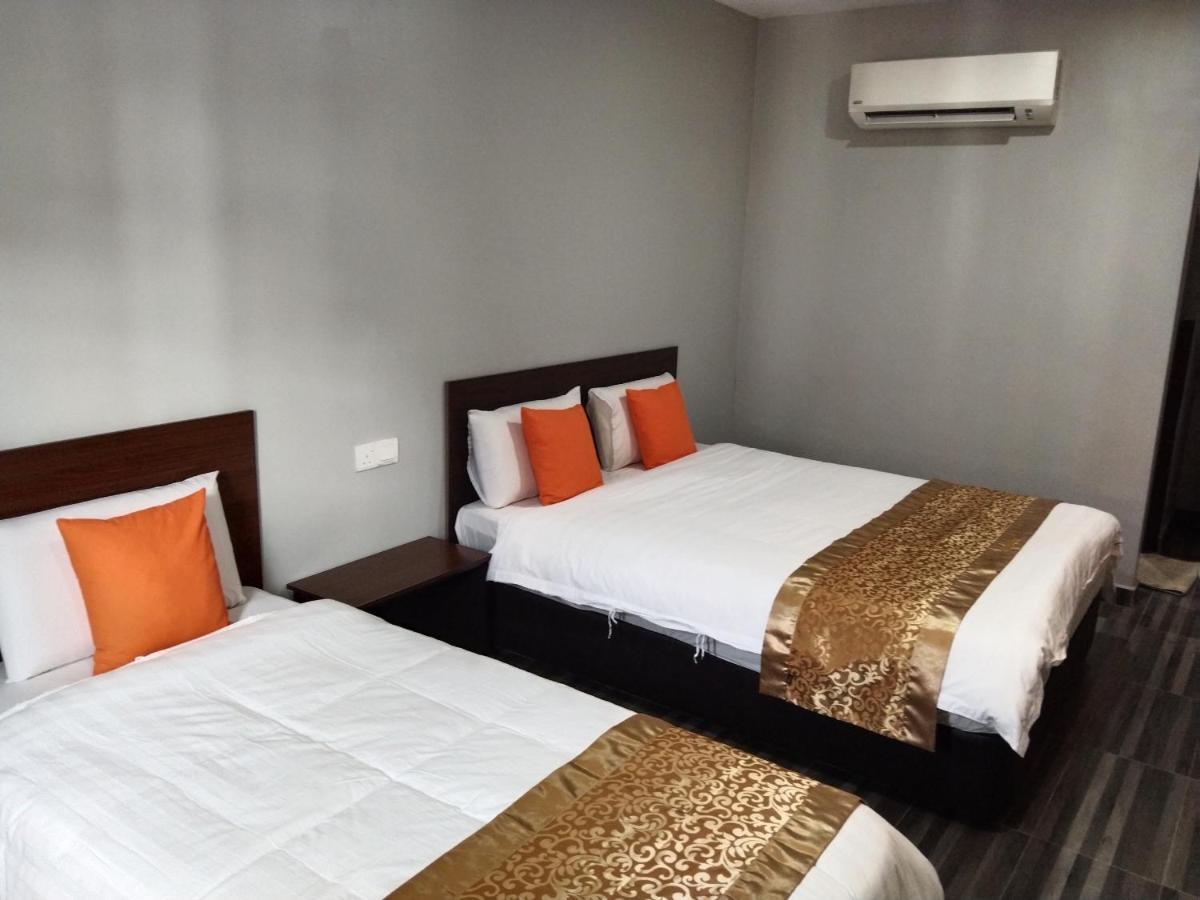 One World Hotel Kulai Exterior photo