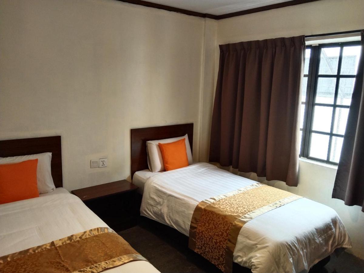 One World Hotel Kulai Exterior photo
